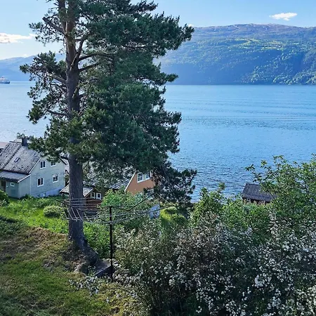 6 Person In Hébergement de vacances Utvik