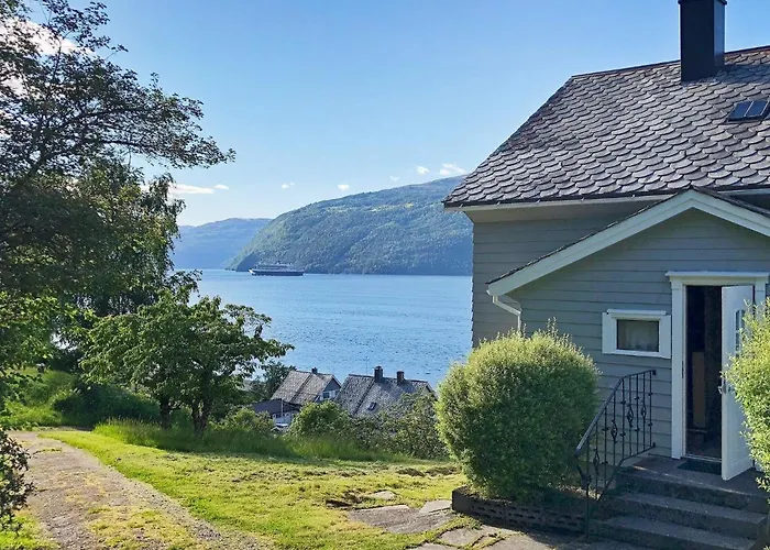6 Person In Utvik